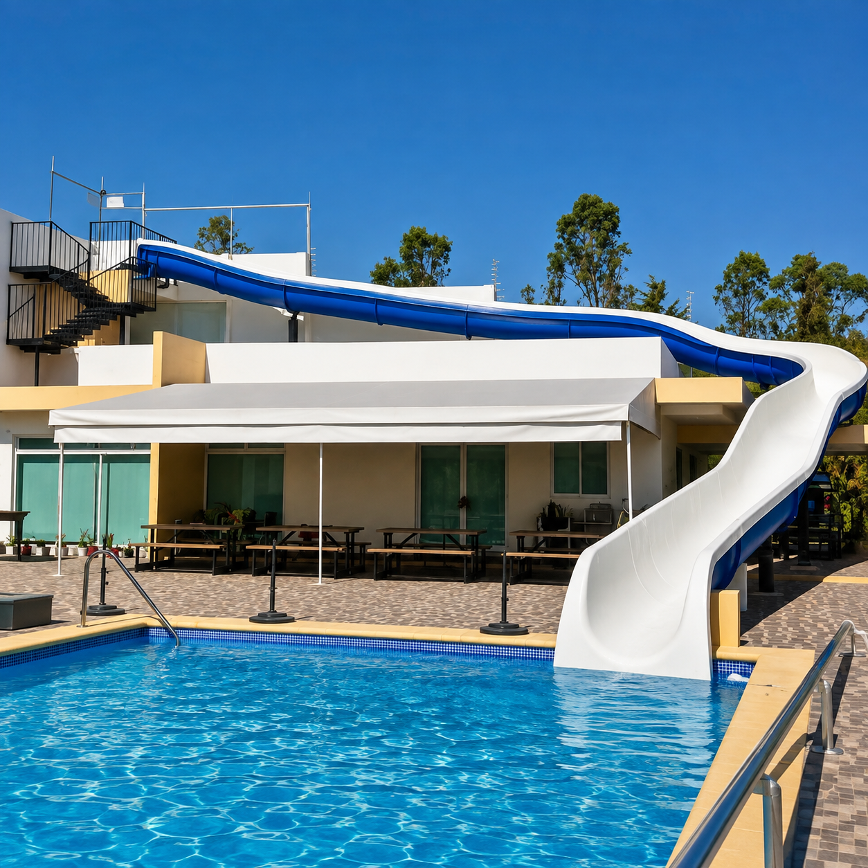 aquatubo-80-tobogan-acuatico-alberca-residencial-casa.webp